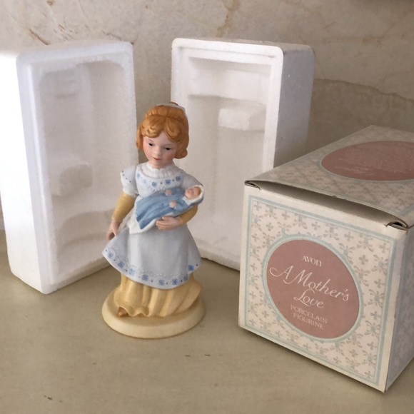 Avon Vintage 1981 Porcelain Figurine A Mother's Love Limited Edition - Picture 14 of 16
